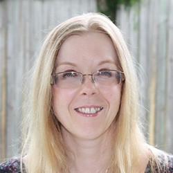 Headshot: Professor Julie Henry 
