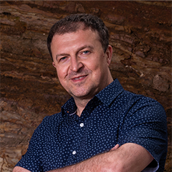 Headshot: Professor Hrvoje Tkalčić