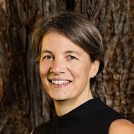 headshot of Michelle Simmons