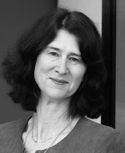 a photograph of Dr Fiona Cameron