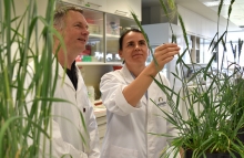 Prof. Ian Small (L) and Dr Joanna Me Prof. Ian Small (L) and Dr Joanna Me