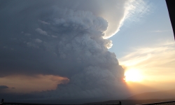 2013 Grampians Fire, Victoria, exhibiting a towering fire cloud or ‘pyrocumulonimbus’. 