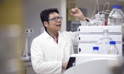 Dr George Chen