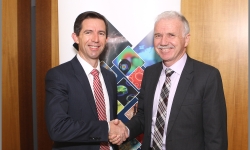 Image: Senator The Hon. Simon Birmingham and Professor Aidan Bryne. Image credit: Norman Plant. Image: Senator The Hon. Simon Birmingham and Professor Aidan Bryne. Image credit: Norman Plant.