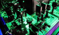 Griffith University’s apparatus for accurately measuring the polarisation of photons. Random bits in, photons in, quantum experiment data out! Griffith University’s apparatus for accurately measuring the polarisation of photons. Random bits in, photons in, quantum experiment data out!