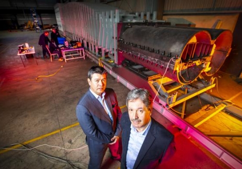 rofessor Brian Uy, The University of Sydney, and Professor Alex Remennikov, University of Wollongong, beside the new LIEF-funded blast simulator.