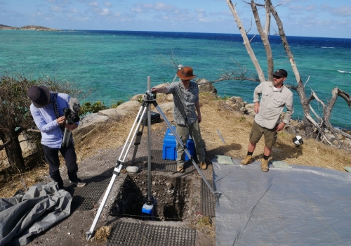 CABAH researchers using 3D laser scanning technology to examine a shell midden on Lizard island. Credit: CABAH. CABAH researchers using 3D laser scanning technology to examine a shell midden on Lizard island. Credit: CABAH.