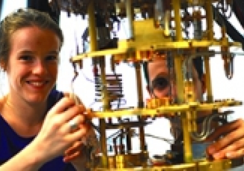 Image: Xanthe Croot and James Colless uncovered a way to study what happens when electrons in quantum dots interact with sound waves of the solid they are trapped in.