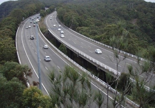 Image: Australia’s road network is at risk due to increases in passenger and freight load degradation of the road network, and material and expertise scarcity. Image credit: Wikimedia Commons (CC BY-SA 3.0). Image: Australia’s road network is at risk due to increases in passenger and freight load degradation of the road network, and material and expertise scarcity. Image credit: Wikimedia Commons (CC BY-SA 3.0).