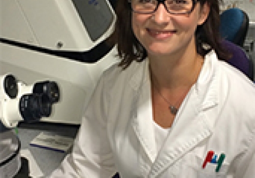 ARC DECRA recipient Dr Zamira Gibb in the lab ARC DECRA recipient Dr Zamira Gibb in the lab