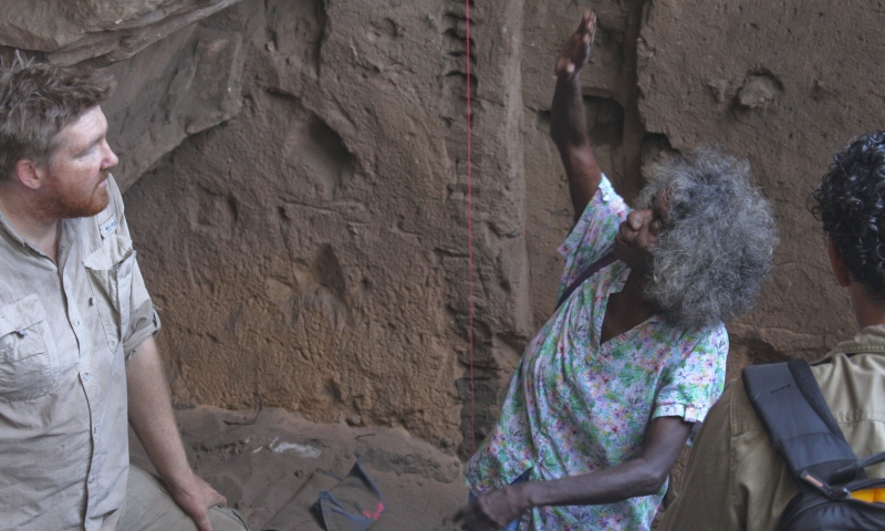 Image: Team leader Professor Chris Clarkson with site custodian May Nango. Photo reproduced courtesy of Gundjeihmi Aboriginal Corporation. Photography by Dominic O’Brien.
